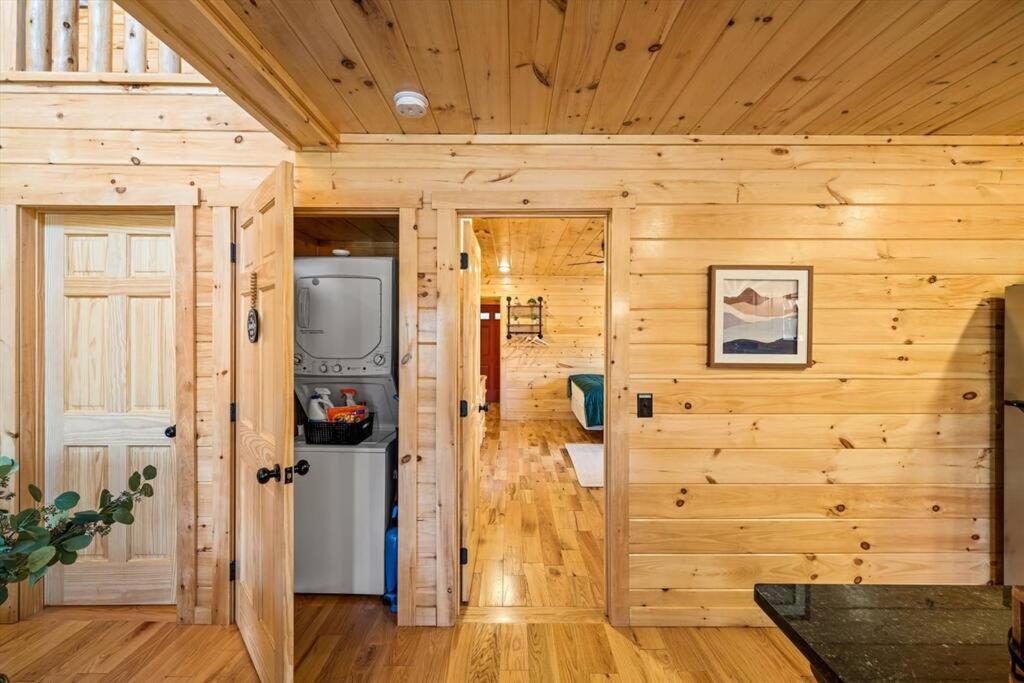 Luxury 4Br Cabin In Gatlinburg With Views Hot Tub With Private Deck Game Room Most Popular Coffee Bar Perfect For Family Getaway Tennis Courts Infant Crib And Karaoke System Eksteriør bilde